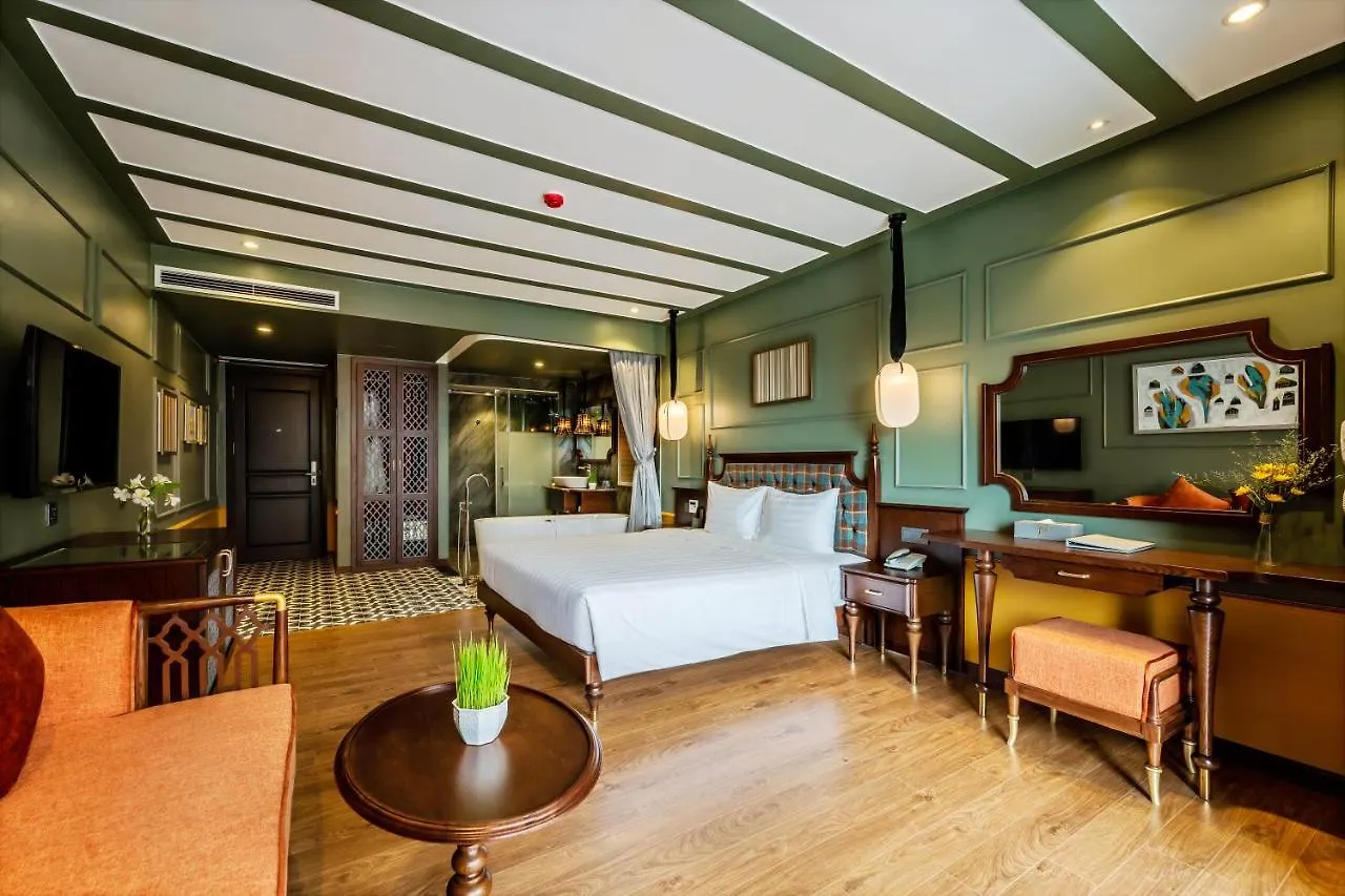 Son Hoi An Boutique Hotel & Spa 5*,